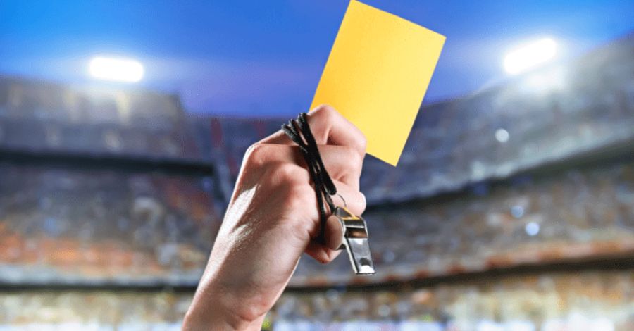 Người chơi đặt cược cho kèo tài xỉu thẻ phạt
