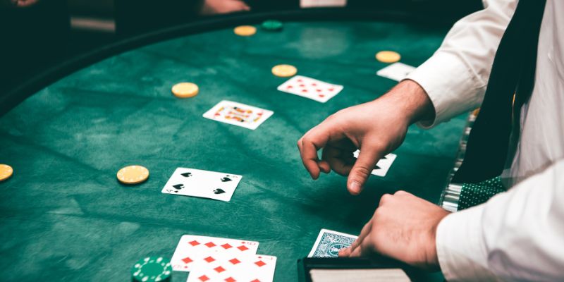 Casino Zowin có game bài Baccarat hấp dẫn